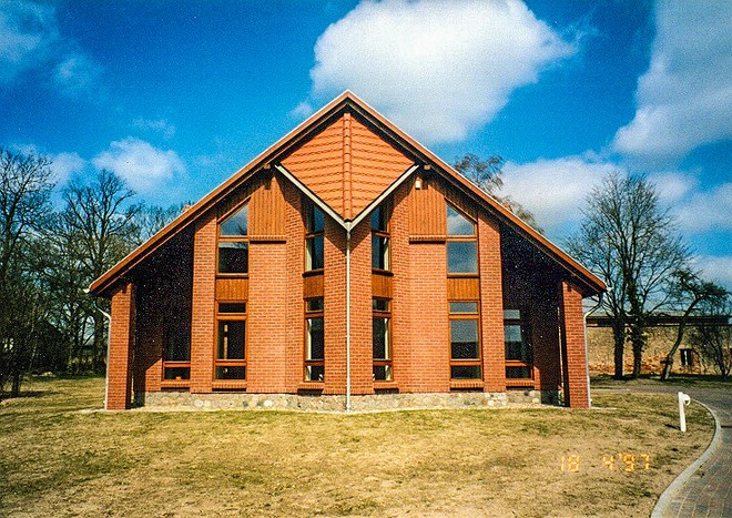 1995_Neubau_Gemeinde-Kirchen-Zentrum_Falkenhagen